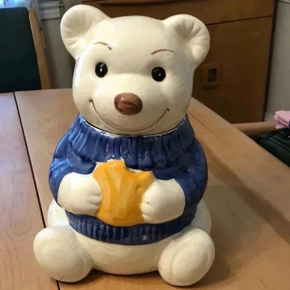 Vintage Other - Vintage bear with sweater eating cookie cookie jar.